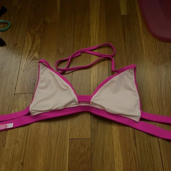 Bright pink, Victoria’s Secret padded triangle, bikini top - Picture 2 of 3